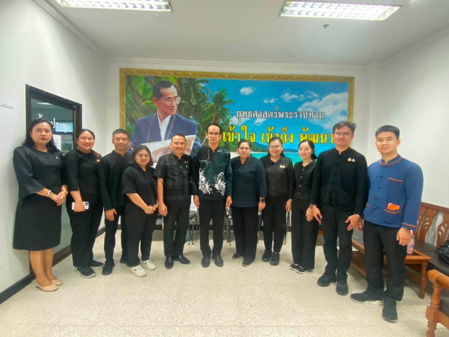 พช.สุราษฎร์ธานี รับแรงหนุนสำนักพัฒนาทุนและองค์กรการเงินชุมชน ติดตามหนุนเสริมกลุ่มทุนชุมชนต้นแบบ ยกระดับเศรษฐกิจฐานรากสู่ความเข้มแข็งอย่างยั่งยืน