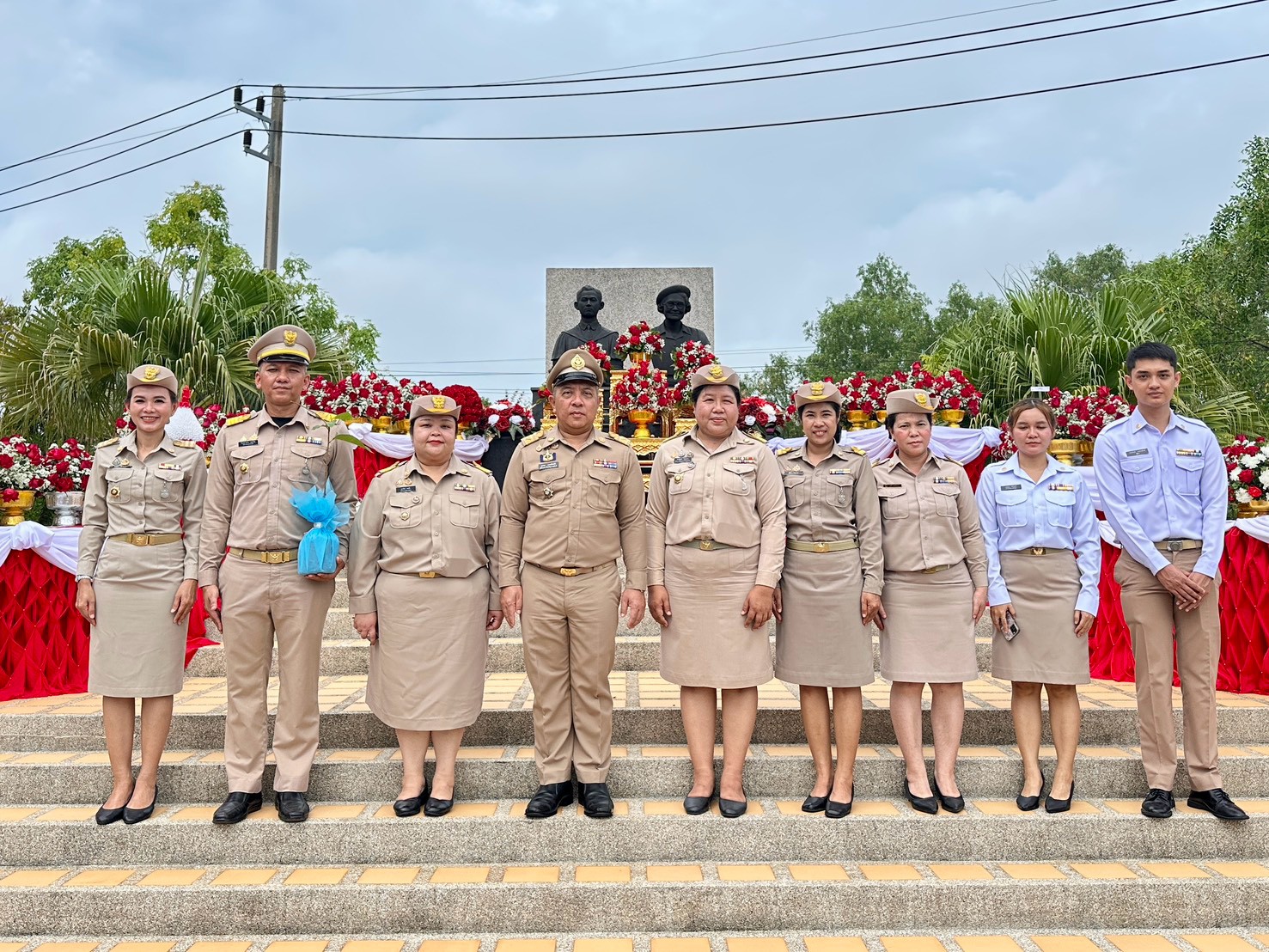 พช.สุราษฎร์ธานี ร่วมกิจกรรมเทิดพระเกียรติสมเด็จพระศรีนครินทราบรมราชชนนี เนื่องในวันคล้ายวันพระราชสมภพ 21 ตุลาคม 2569